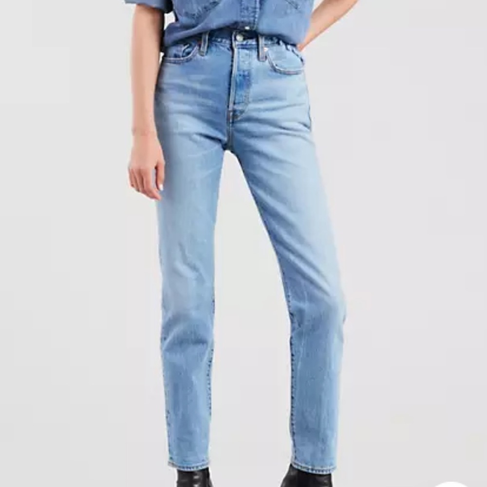 Levi’s High Rise Wedgie Fit